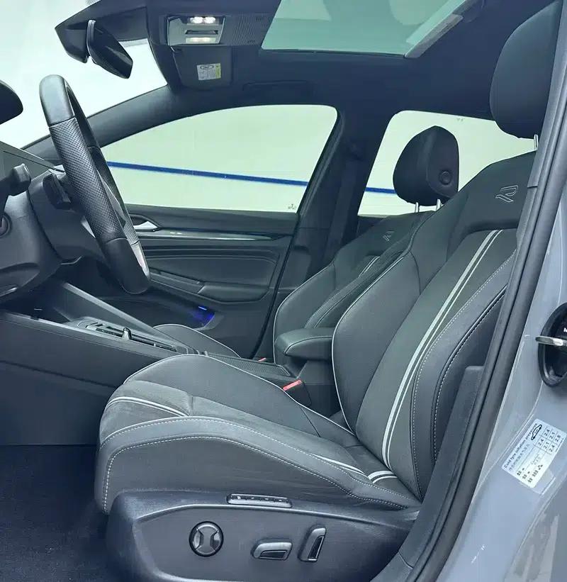 2022 Golf 280TSI DSG R-Line — миниатюра 17