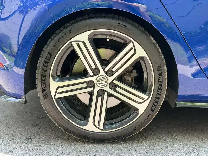 2017 Golf (Imported) 2.0TSI R — миниатюра 8