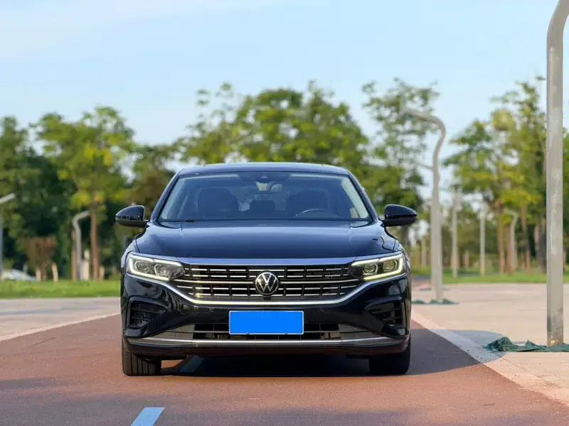 2022 Passat 330TSI Luxury Edition — миниатюра 2