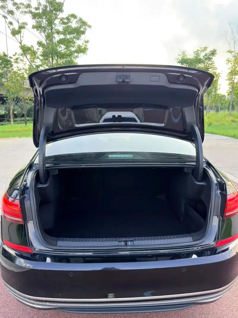 2022 Passat 330TSI Luxury Edition — миниатюра 29