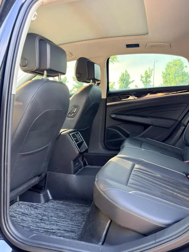 2022 Passat 330TSI Luxury Edition — миниатюра 9