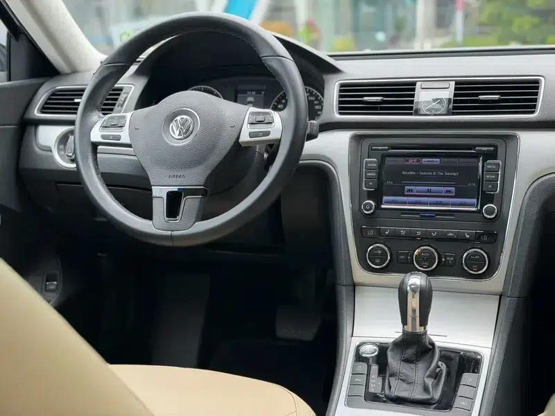 2014 Passat 1.8TSI DSG Royal Edition — миниатюра 9