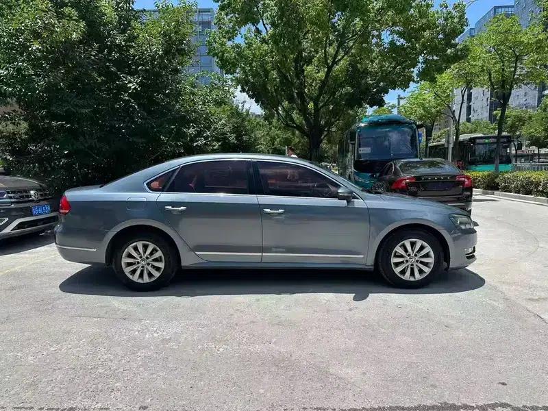 2011 Passat 1.8TSI DSG Premium Edition — миниатюра 5