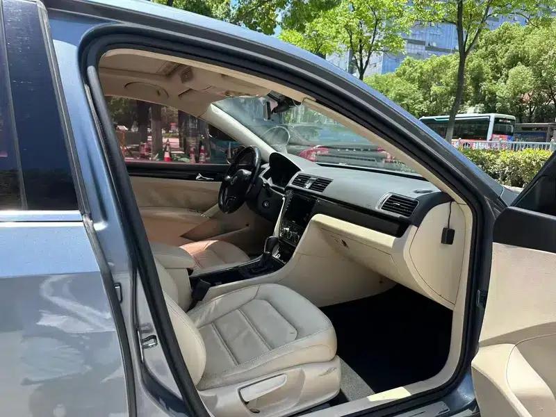 2011 Passat 1.8TSI DSG Premium Edition — миниатюра 8