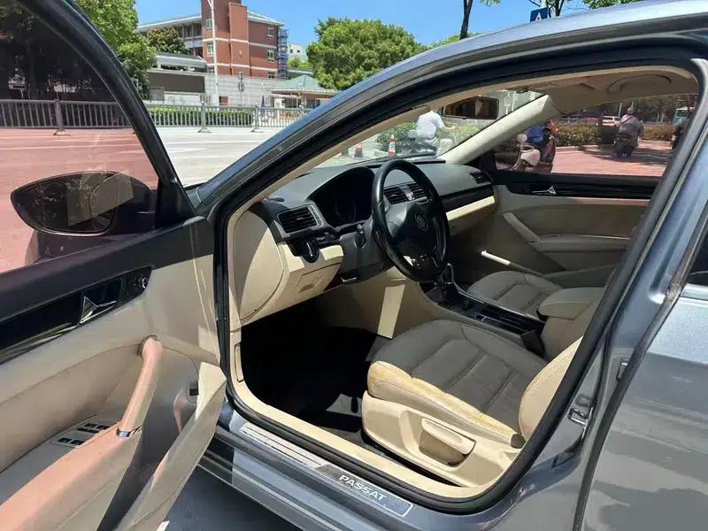 2011 Passat 1.8TSI DSG Premium Edition — миниатюра 9