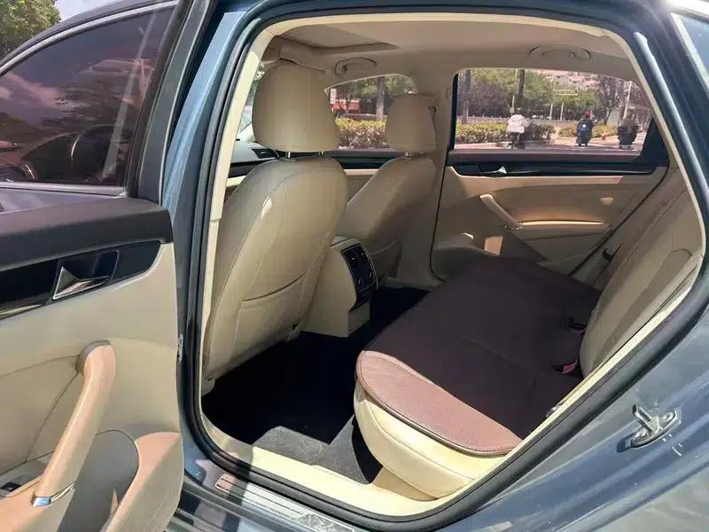 2011 Passat 1.8TSI DSG Premium Edition — миниатюра 10