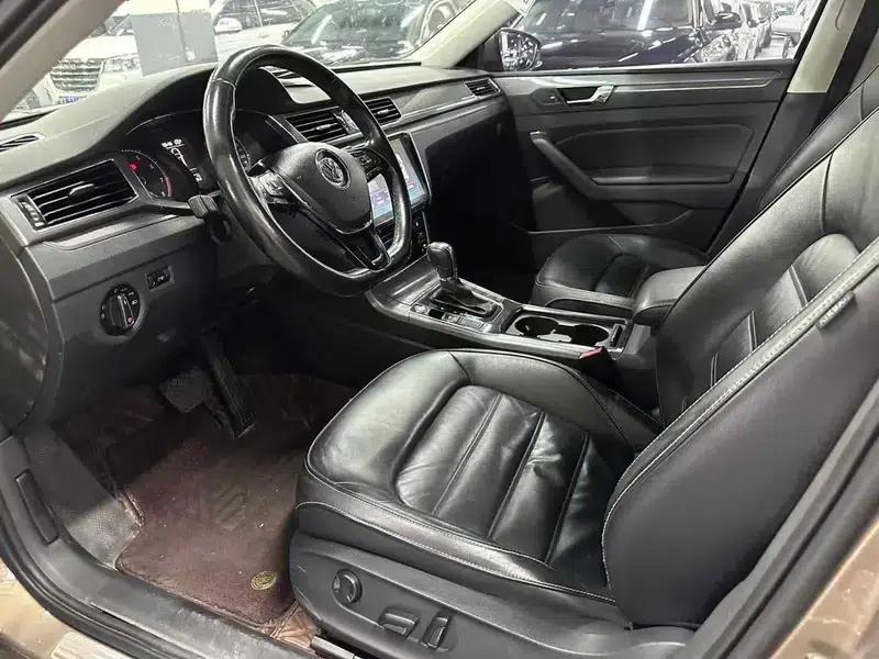 2016 Passat 330TSI DSG Royal Edition — миниатюра 8