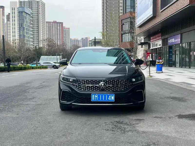 2022 Volkswagen Passat 330TSI Starry Sky Elite Edition — миниатюра 2