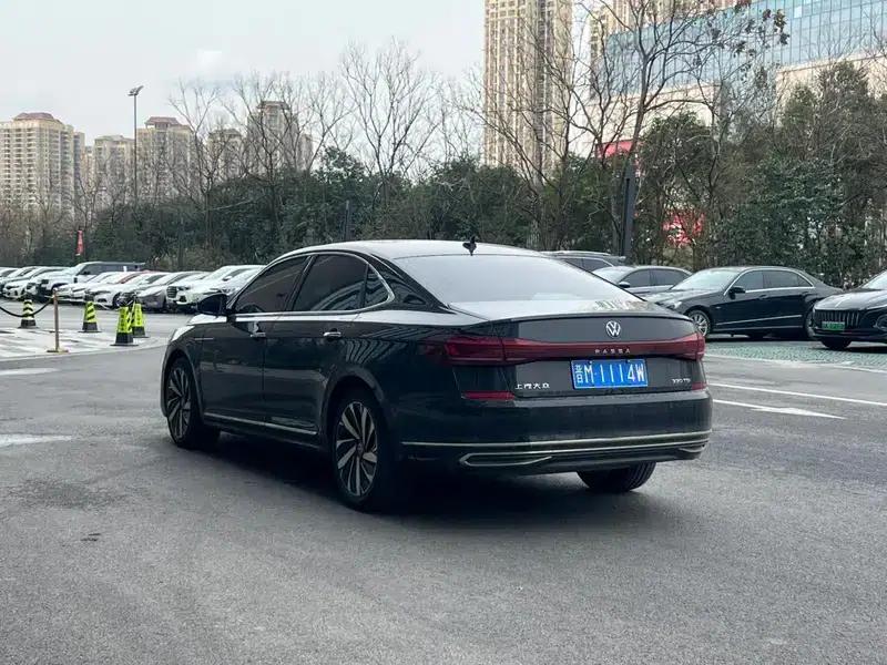 2022 Volkswagen Passat 330TSI Starry Sky Elite Edition — миниатюра 4
