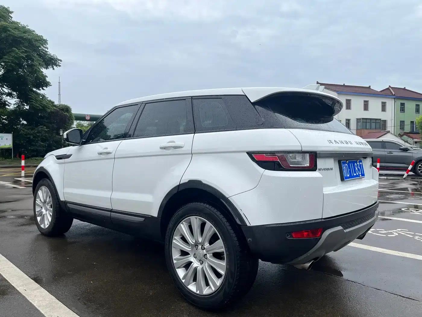 Range Rover Evoque 2018 240PS SE Smart Edition — миниатюра 4