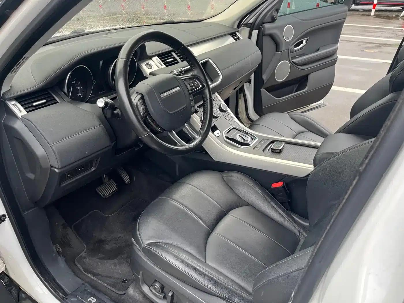 Range Rover Evoque 2018 240PS SE Smart Edition — миниатюра 6