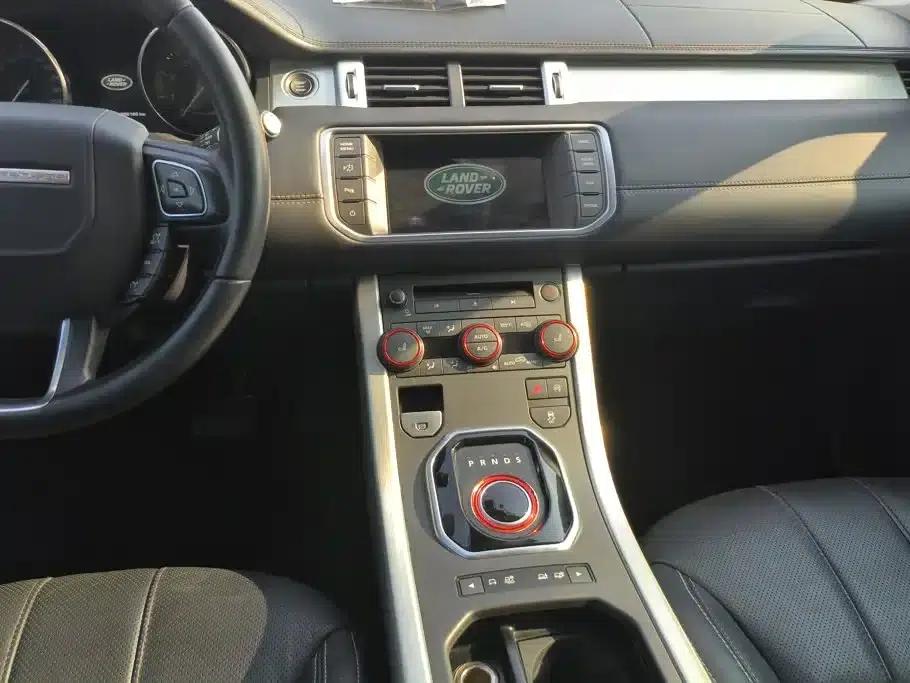 Range Rover Evoque 2015 2.0T 5-Door Fashion Edition — миниатюра 13
