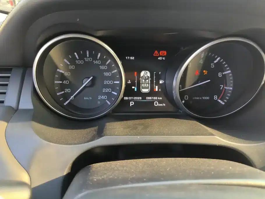 Range Rover Evoque 2015 2.0T 5-Door Fashion Edition — миниатюра 14