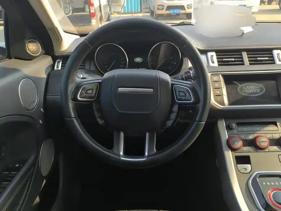 Range Rover Evoque 2015 2.0T 5-Door Fashion Edition — миниатюра 15