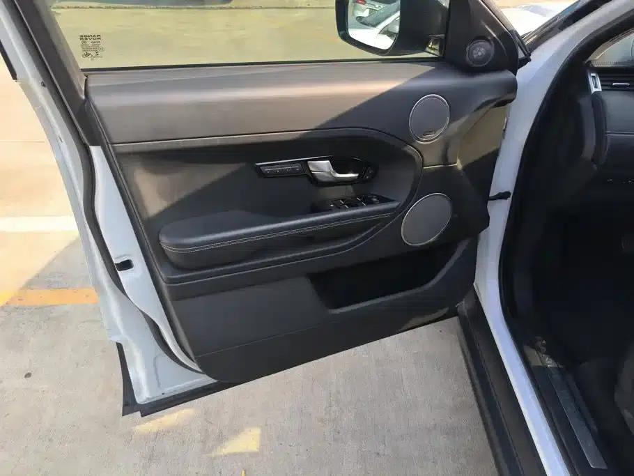 Range Rover Evoque 2015 2.0T 5-Door Fashion Edition — миниатюра 7