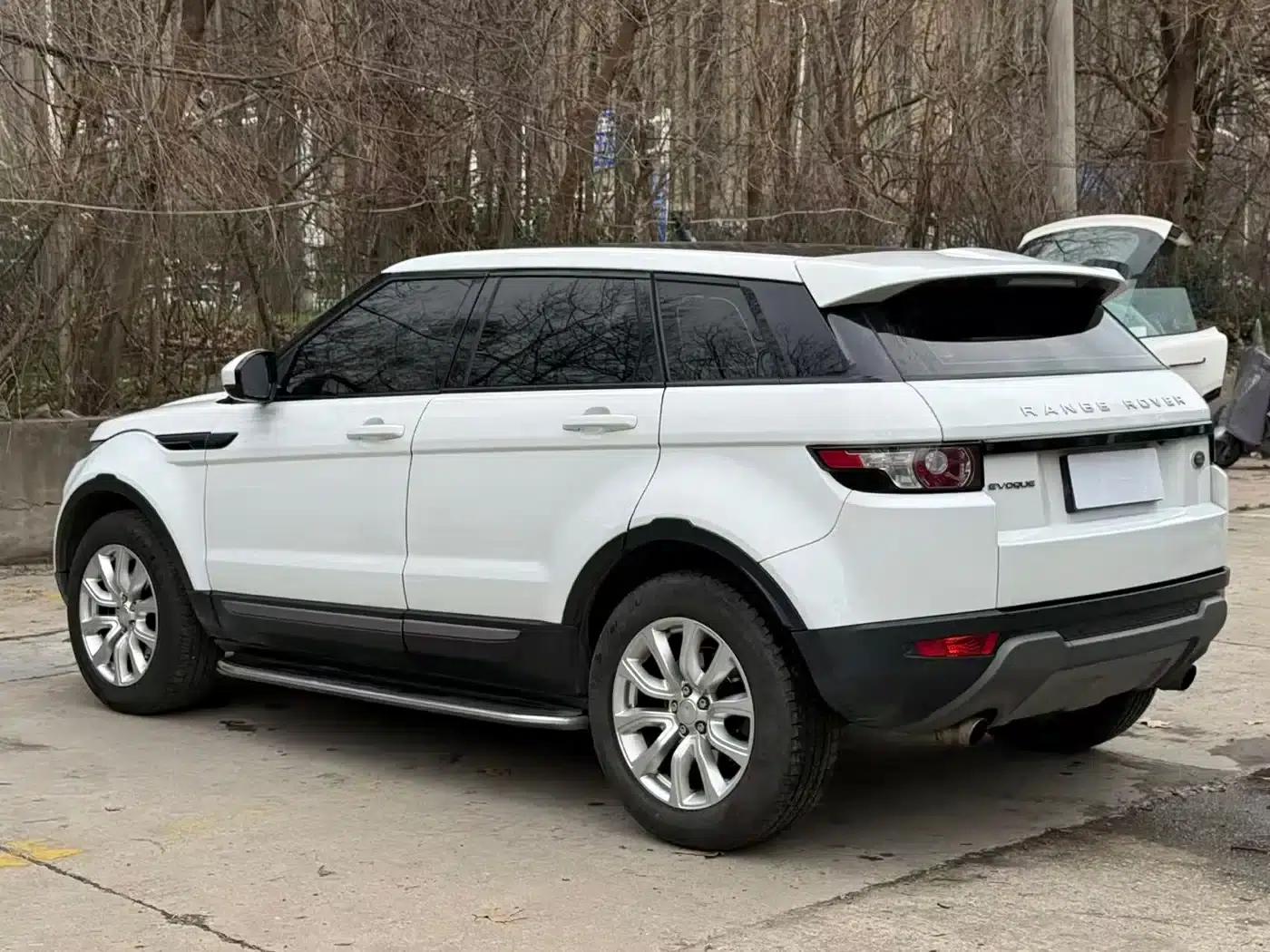 Range Rover Evoque 2015 2.0T 5-Door Fashion Edition — миниатюра 15