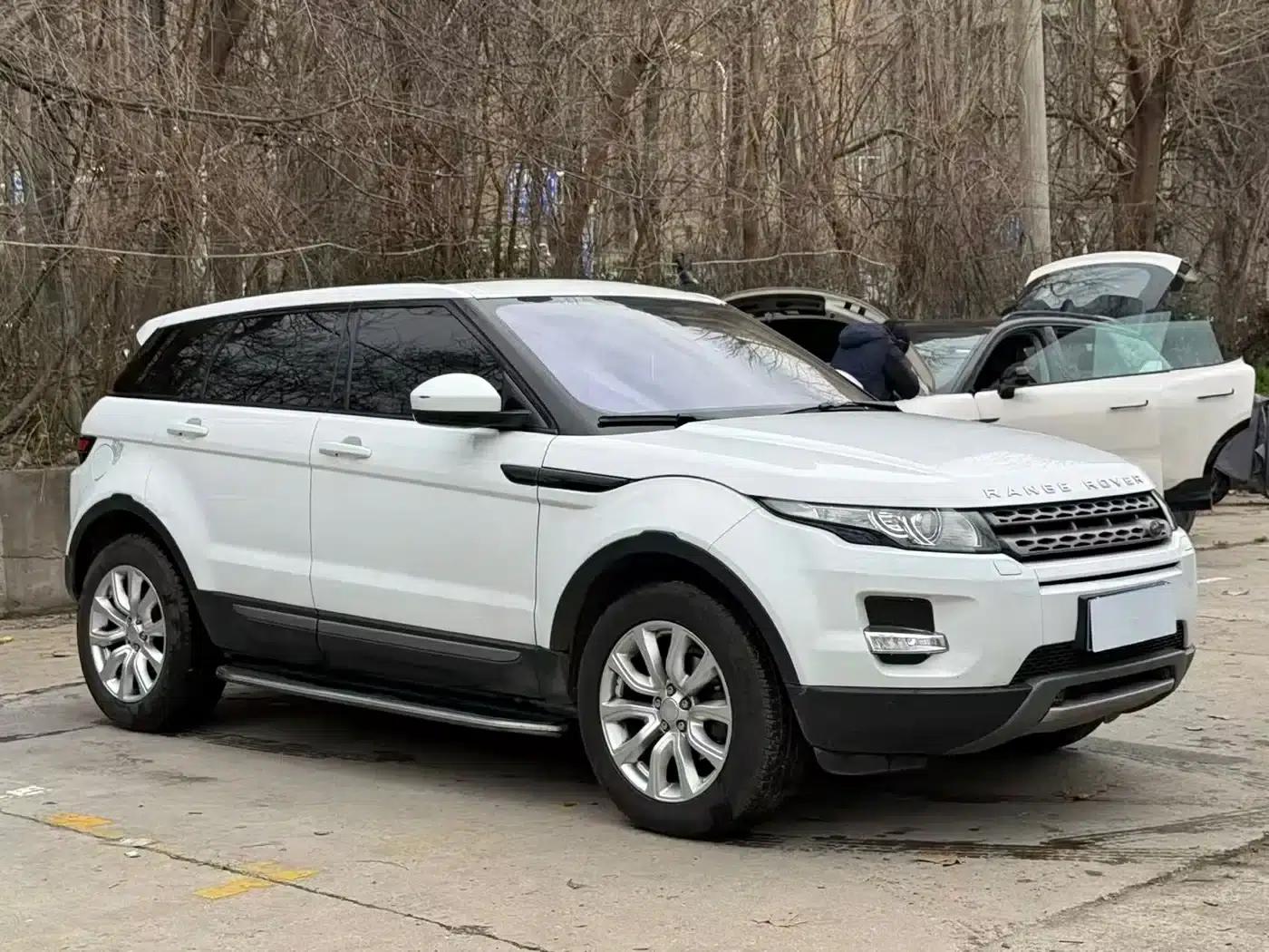 Range Rover Evoque 2015 2.0T 5-Door Fashion Edition — миниатюра 3