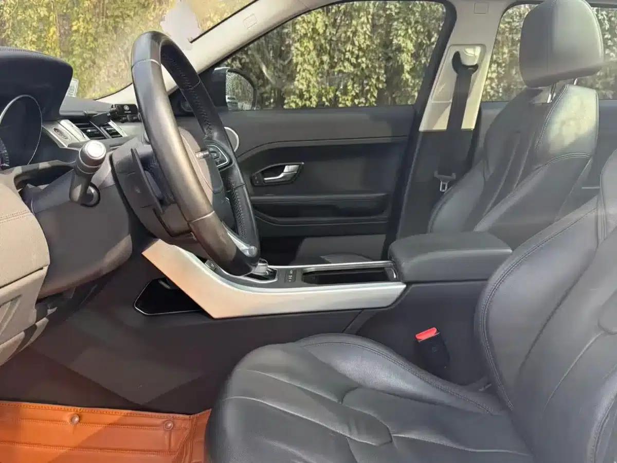 Range Rover Evoque 2015 2.0T 5-Door Fashion Edition — миниатюра 4