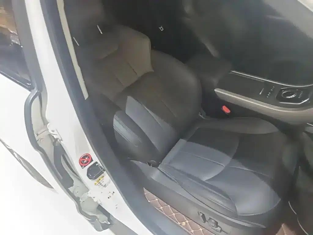 Range Rover Evoque 2018 240PS SE Smart Edition — миниатюра 25