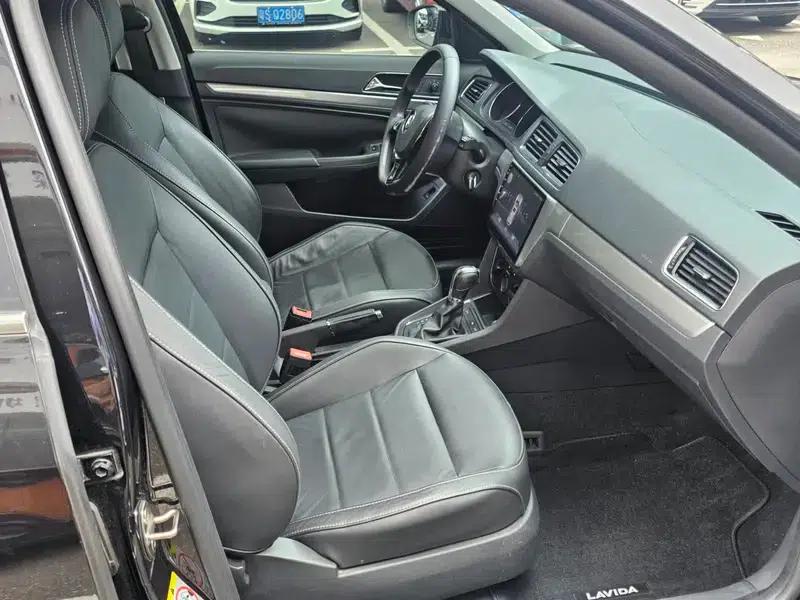 2015 Volkswagen Lavida 230TSI DSG Comfort Edition — миниатюра 9