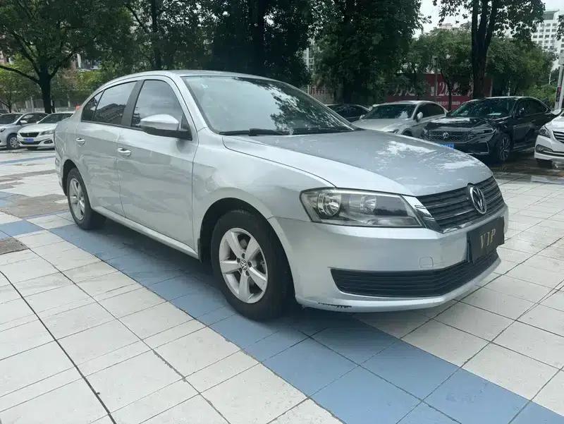 2013 Volkswagen Lavida Classic Facelift 1.6L Automatic Fashion Edition — миниатюра 3