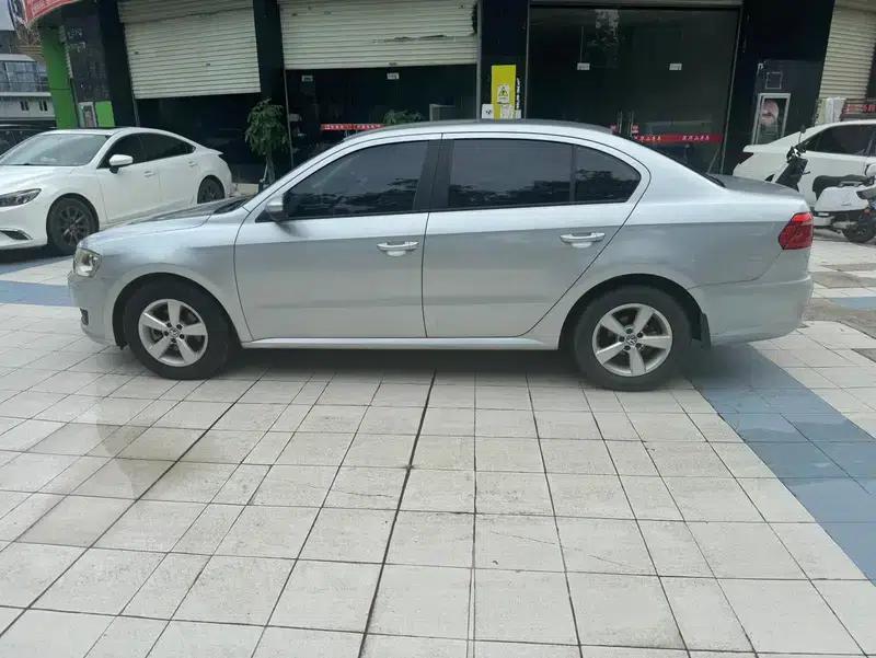 2013 Volkswagen Lavida Classic Facelift 1.6L Automatic Fashion Edition — миниатюра 4