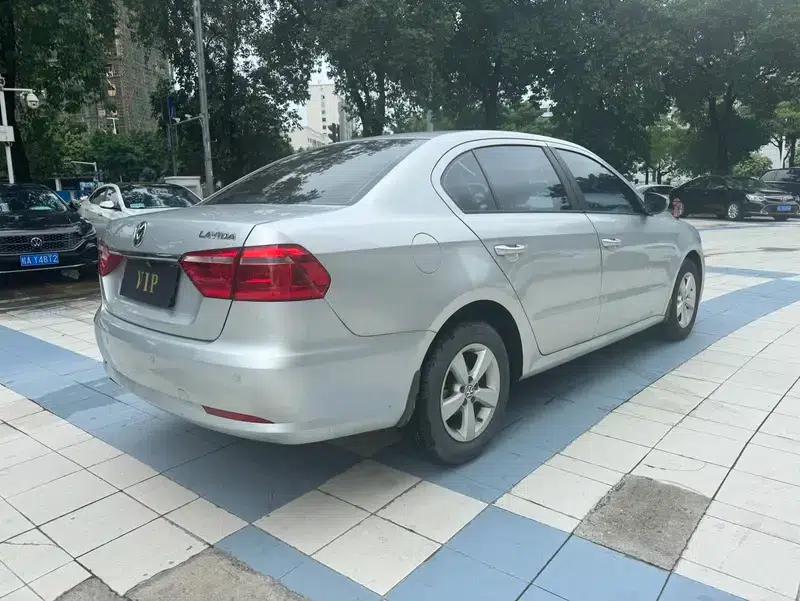 2013 Volkswagen Lavida Classic Facelift 1.6L Automatic Fashion Edition — миниатюра 7