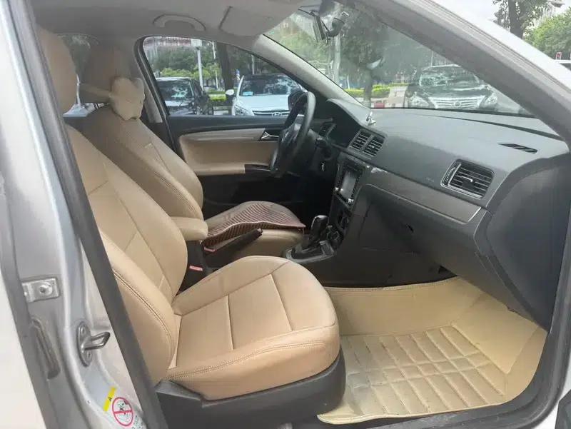 2013 Volkswagen Lavida Classic Facelift 1.6L Automatic Fashion Edition — миниатюра 9