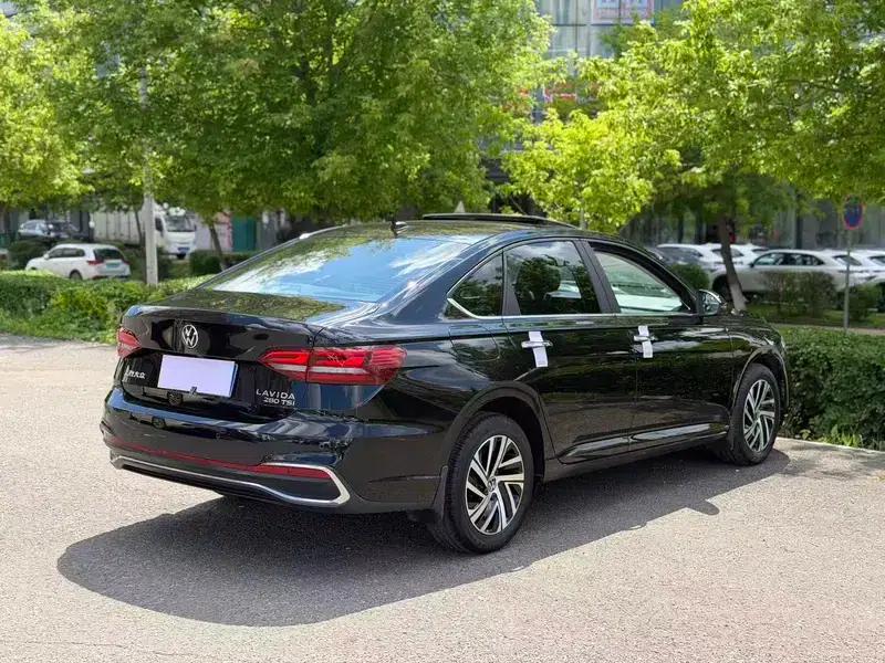 2023 Volkswagen Lavida 280TSI DSG Full Comfort Edition — миниатюра 5