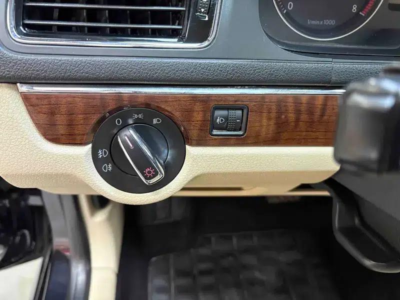 2013 Volkswagen Lavida 1.4TSI DSG Luxury Edition — миниатюра 30