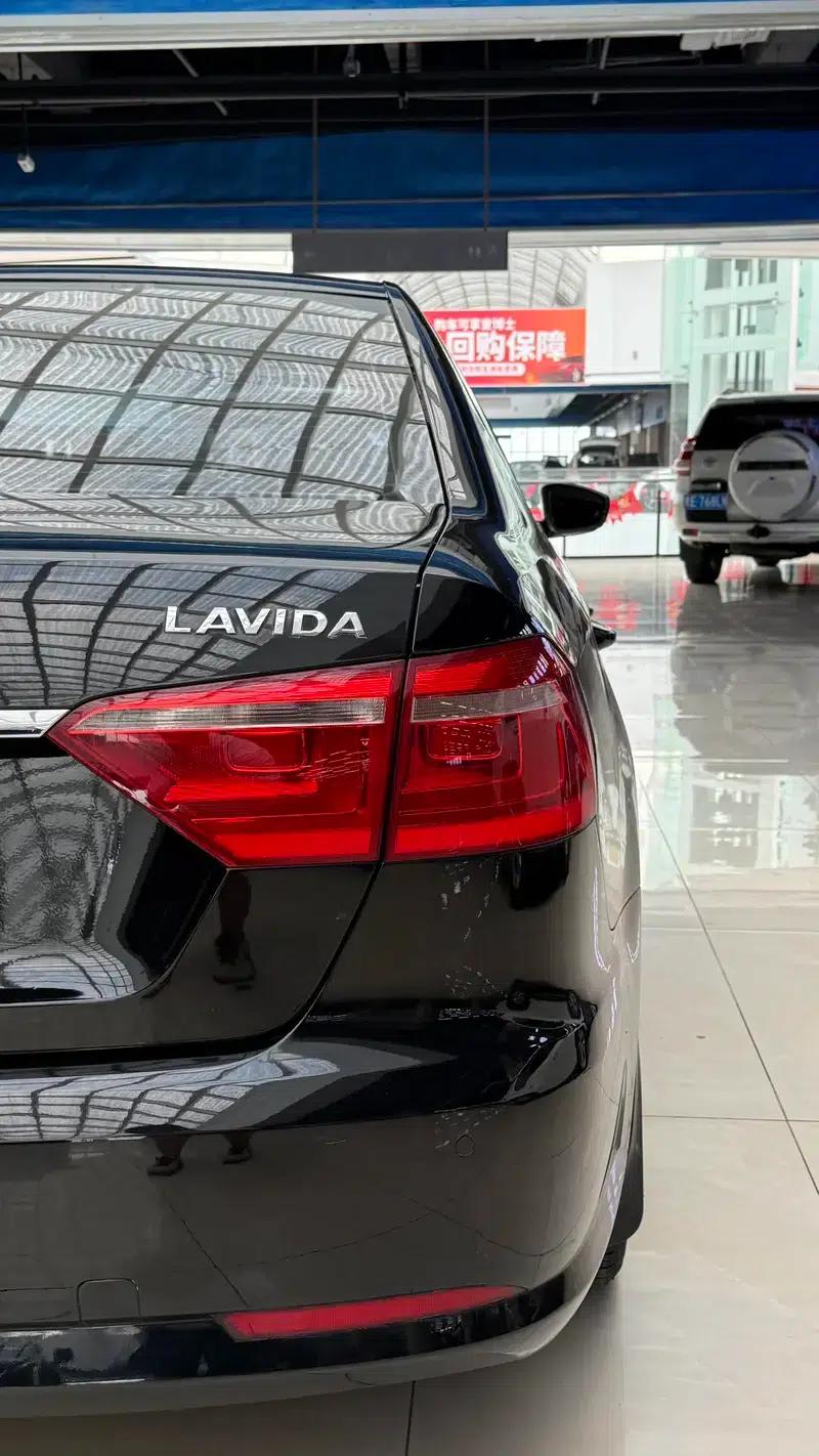 2013 Volkswagen Lavida 1.6L Automatic Comfort Edition — миниатюра 16