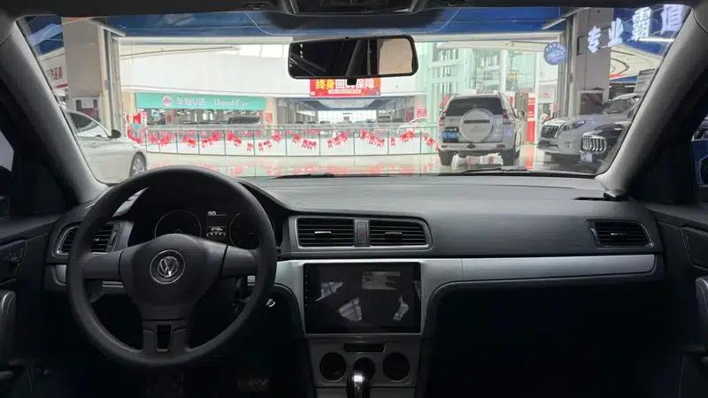 2013 Volkswagen Lavida 1.6L Automatic Comfort Edition — миниатюра 17