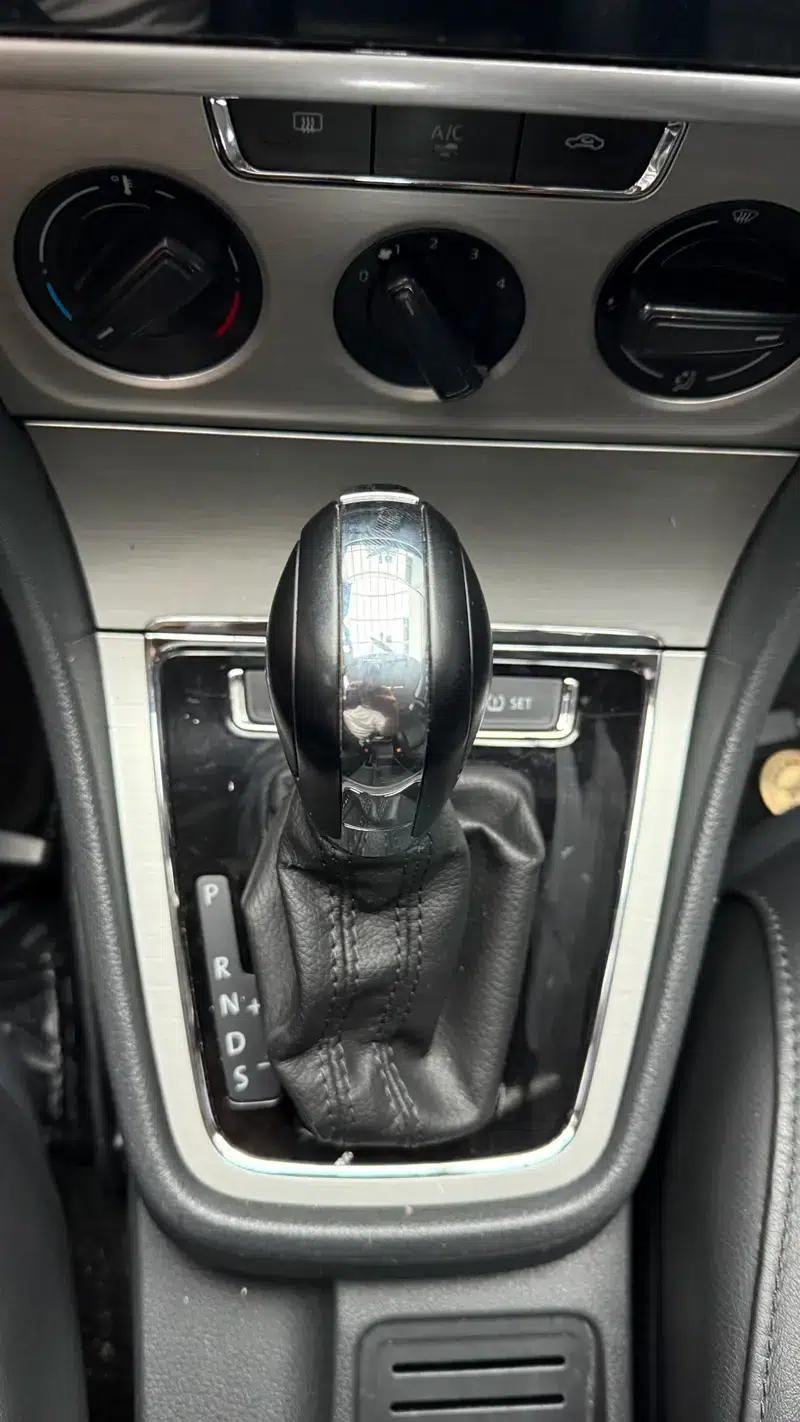 2013 Volkswagen Lavida 1.6L Automatic Comfort Edition — миниатюра 19