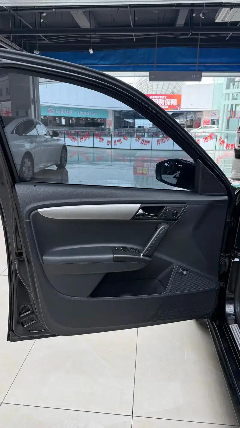 2013 Volkswagen Lavida 1.6L Automatic Comfort Edition — миниатюра 10