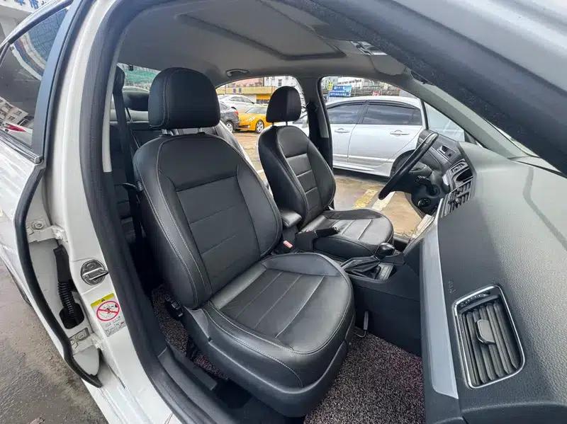 2015 Volkswagen Lavida 230TSI DSG Comfort Edition — миниатюра 12
