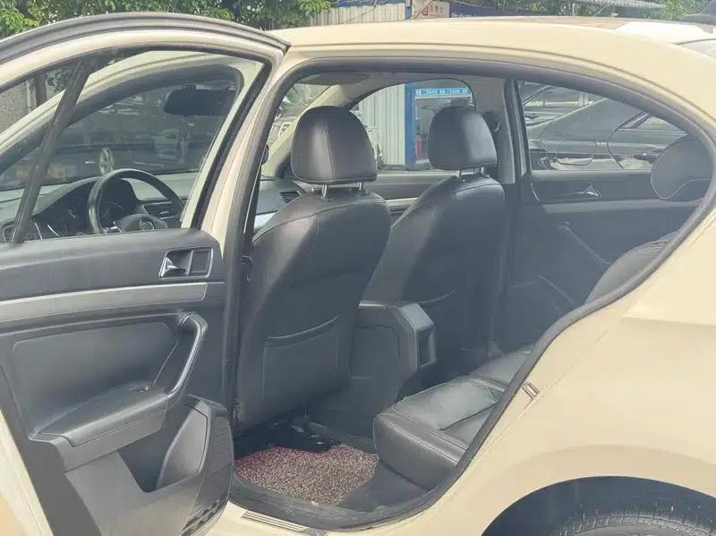 2015 Volkswagen Lavida 230TSI DSG Comfort Edition — миниатюра 13