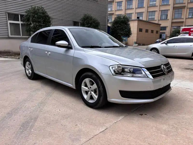 2013 Volkswagen Lavida 1.6L Automatic Fashion Edition — миниатюра 3
