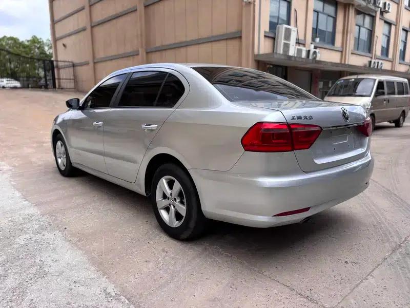 2013 Volkswagen Lavida 1.6L Automatic Fashion Edition — миниатюра 4