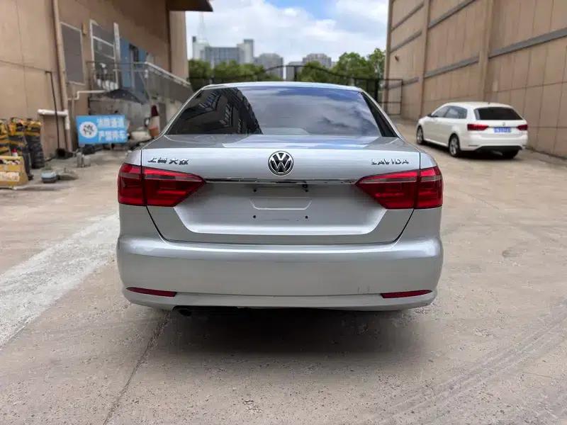 2013 Volkswagen Lavida 1.6L Automatic Fashion Edition — миниатюра 5