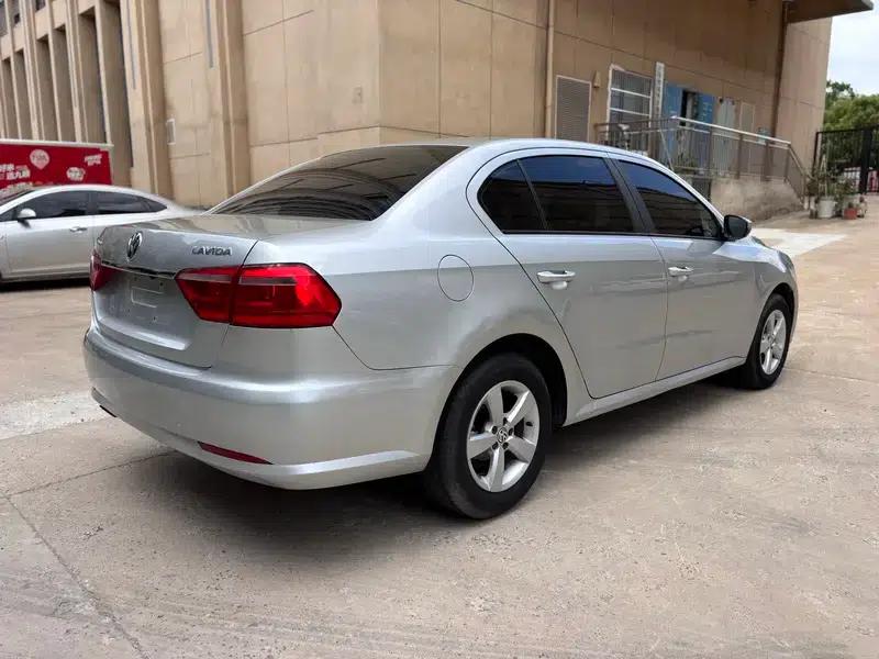 2013 Volkswagen Lavida 1.6L Automatic Fashion Edition — миниатюра 6