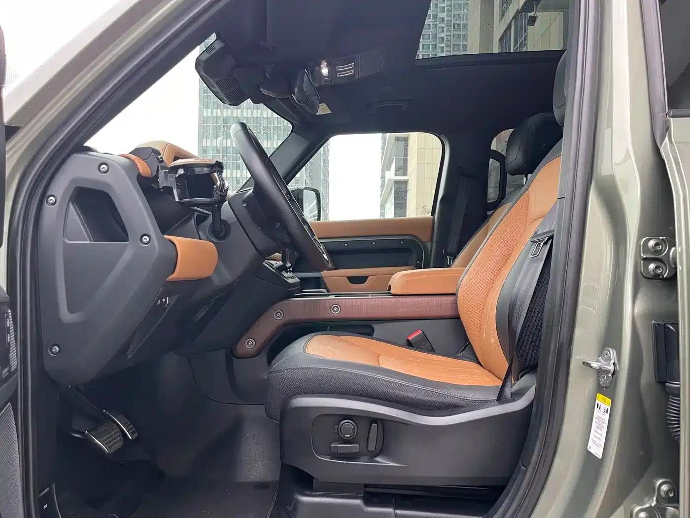 2021 Land Rover Defender 110 P400 X — миниатюра 3