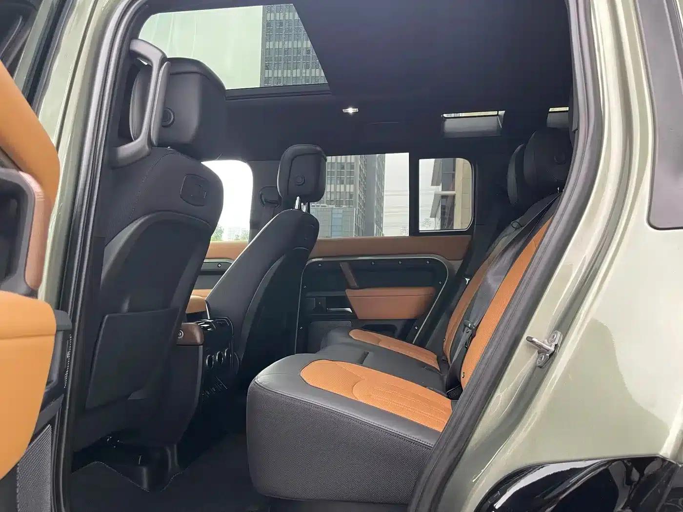 2021 Land Rover Defender 110 P400 X — миниатюра 4