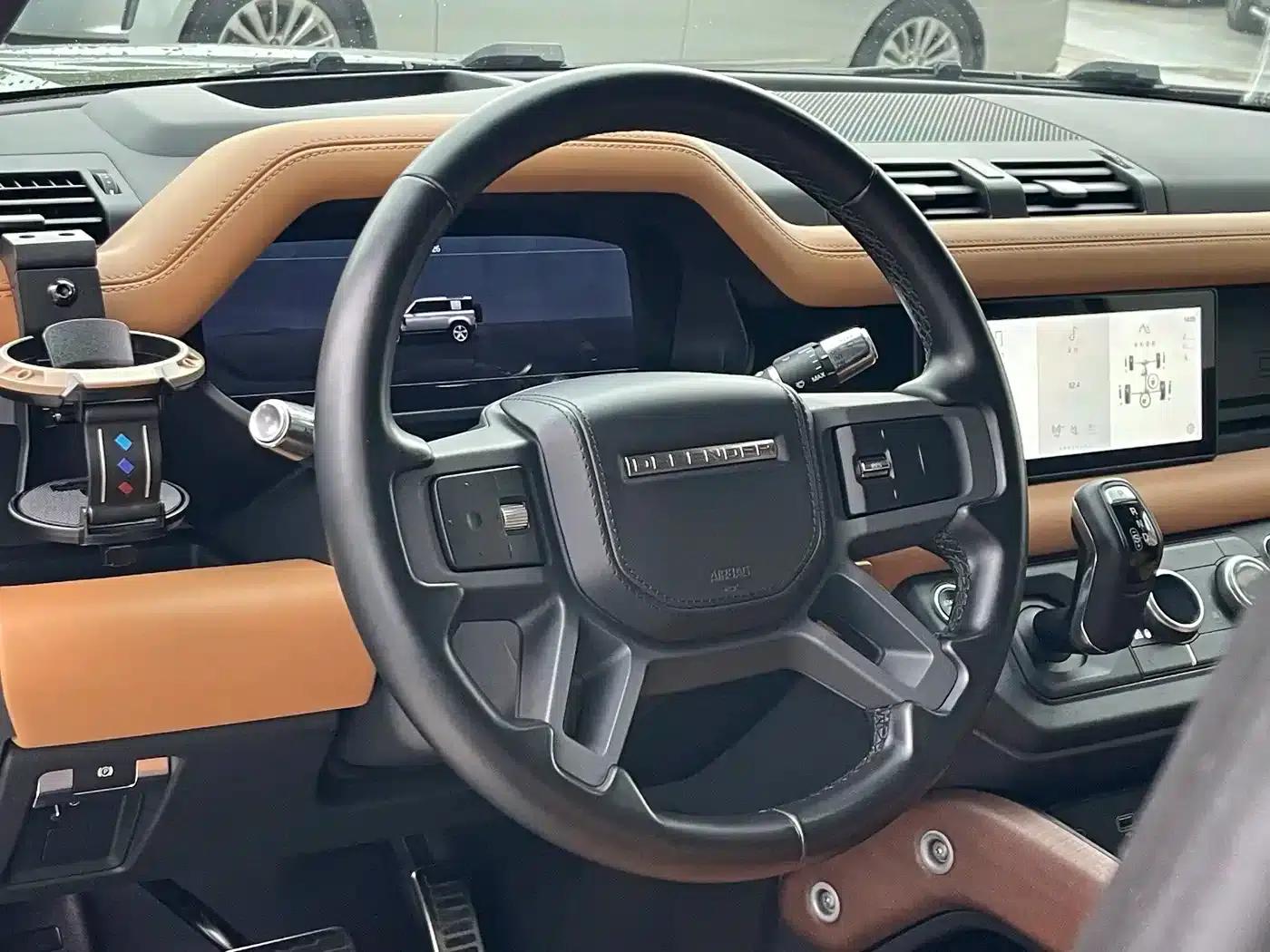 2021 Land Rover Defender 110 P400 X — миниатюра 5