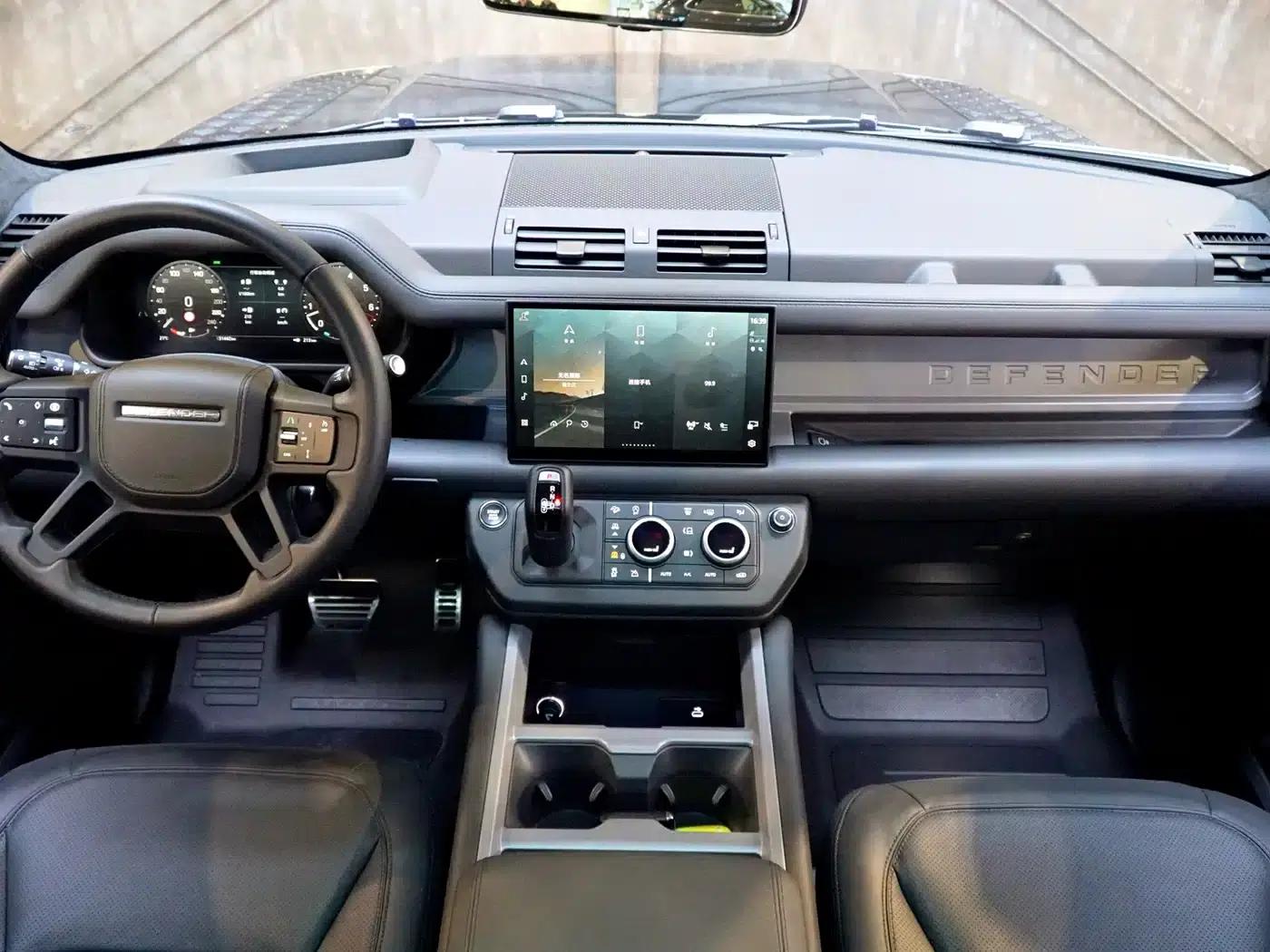 2025 Land Rover Defender 110 3.0T P400 X — миниатюра 14