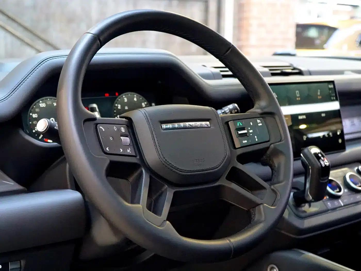 2025 Land Rover Defender 110 3.0T P400 X — миниатюра 19