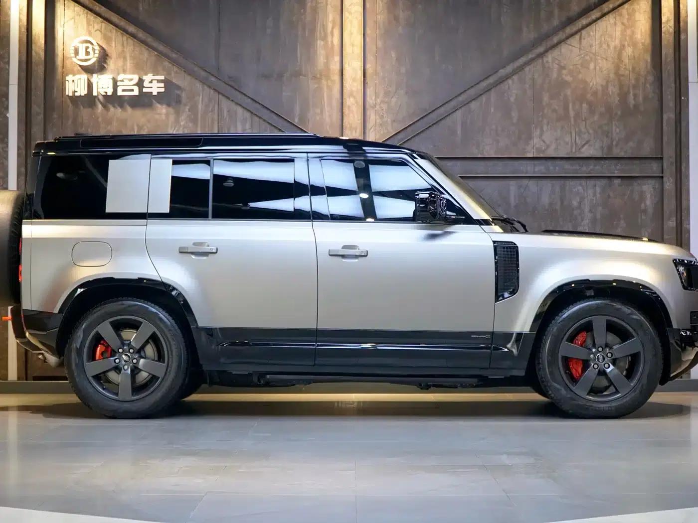 2025 Land Rover Defender 110 3.0T P400 X — миниатюра 23