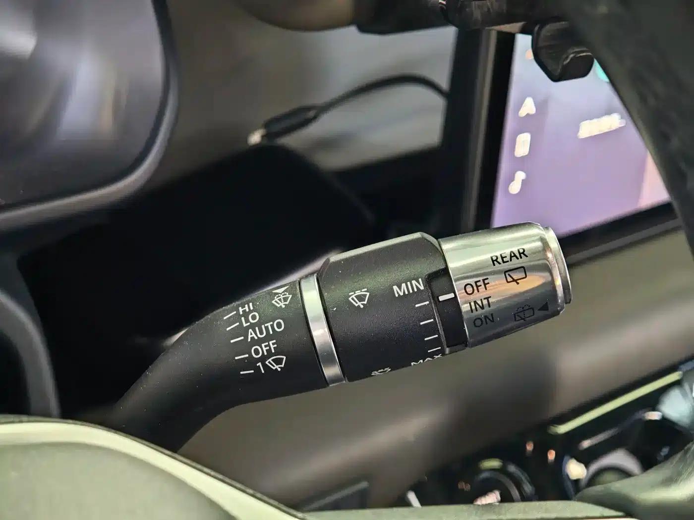 2020 Land Rover Defender 110 P400 SE — миниатюра 12