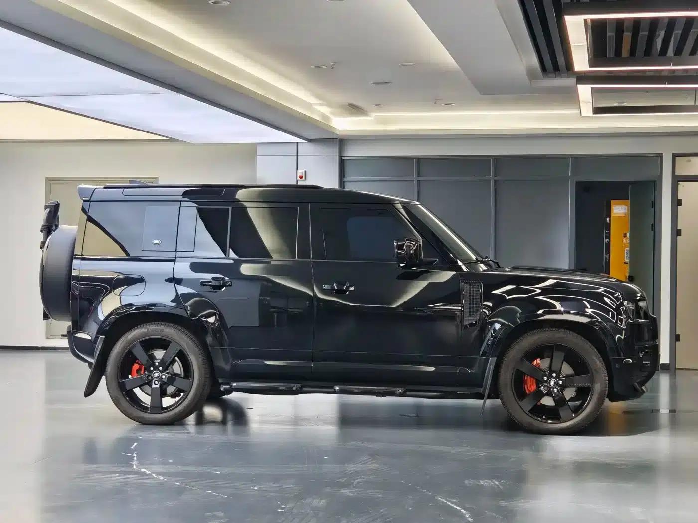 2020 Land Rover Defender 110 P400 SE — миниатюра 3