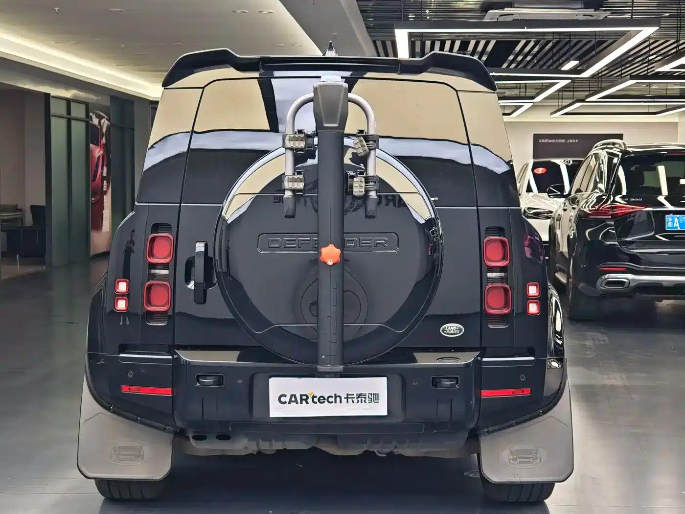 2020 Land Rover Defender 110 P400 SE — миниатюра 6