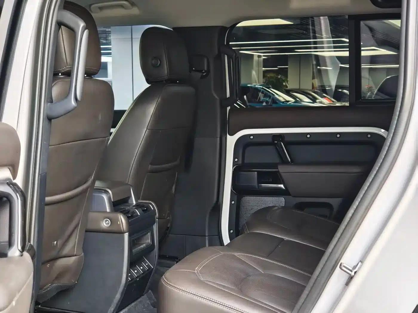 2020 Land Rover Defender 110 P400 SE — миниатюра 8